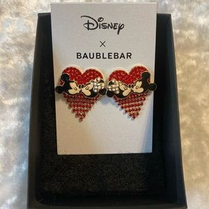 🍀NWT Disney X Baublebar Mickey Minnie Kissing Heart Crystal Fringe Earrings